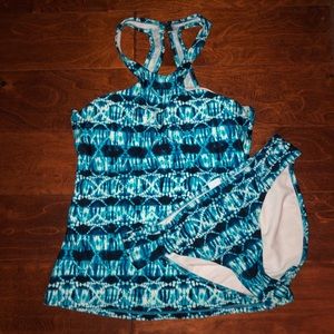 NWOT - SUPER CUTE Halter Tankini Set